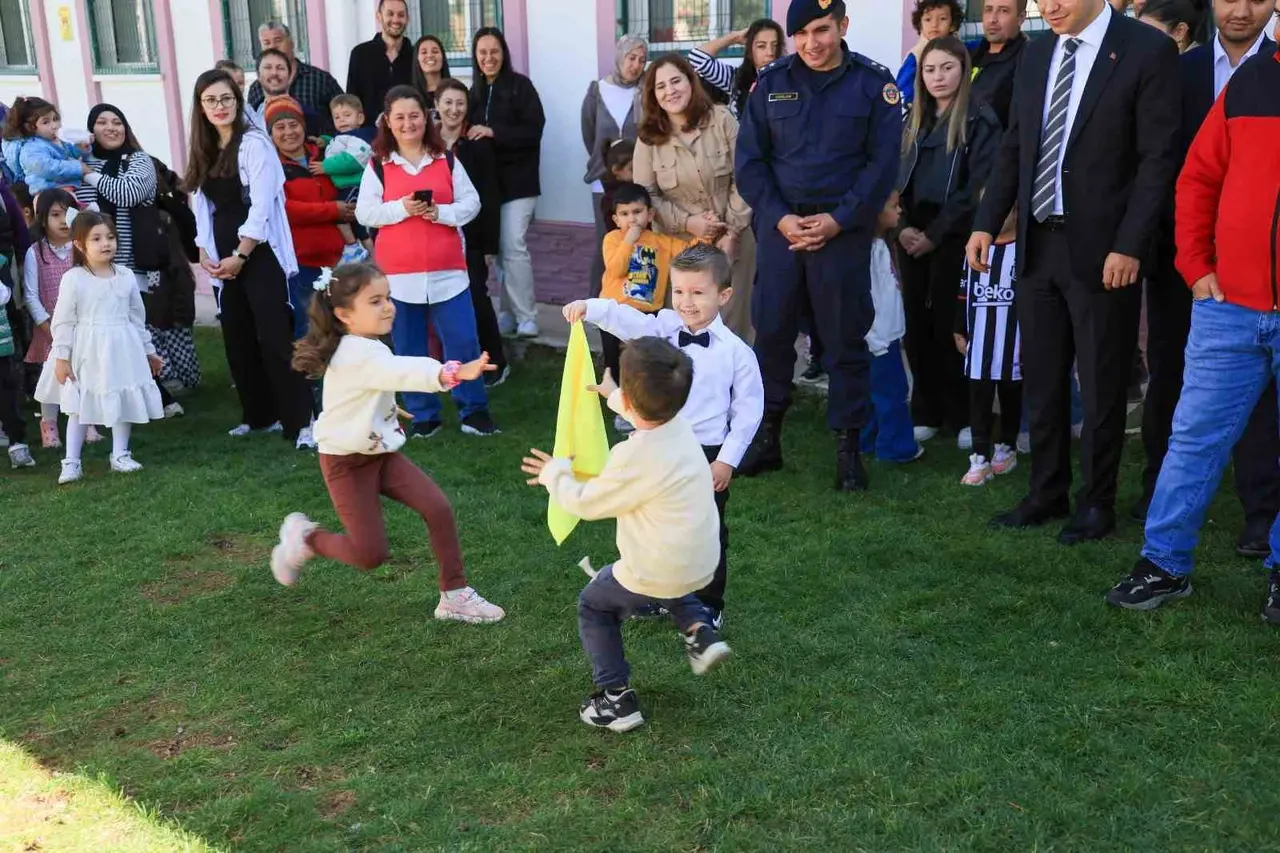 Çameli’de minikler ve aileleri geleneksel oyunlarda yarıştı