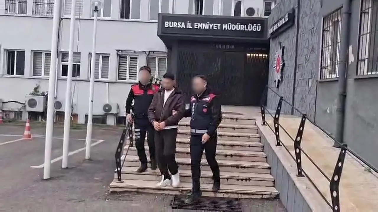 Bursa’da güzellik merkezi üzerinden dolandırıcılık operasyonu: 305 senet ele geçirildi