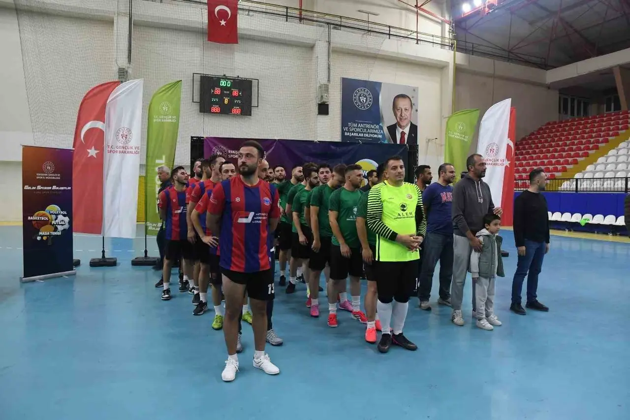 Eskişehir’de Kamu Spor Oyunları Futsal Müsabakaları tamamlandı