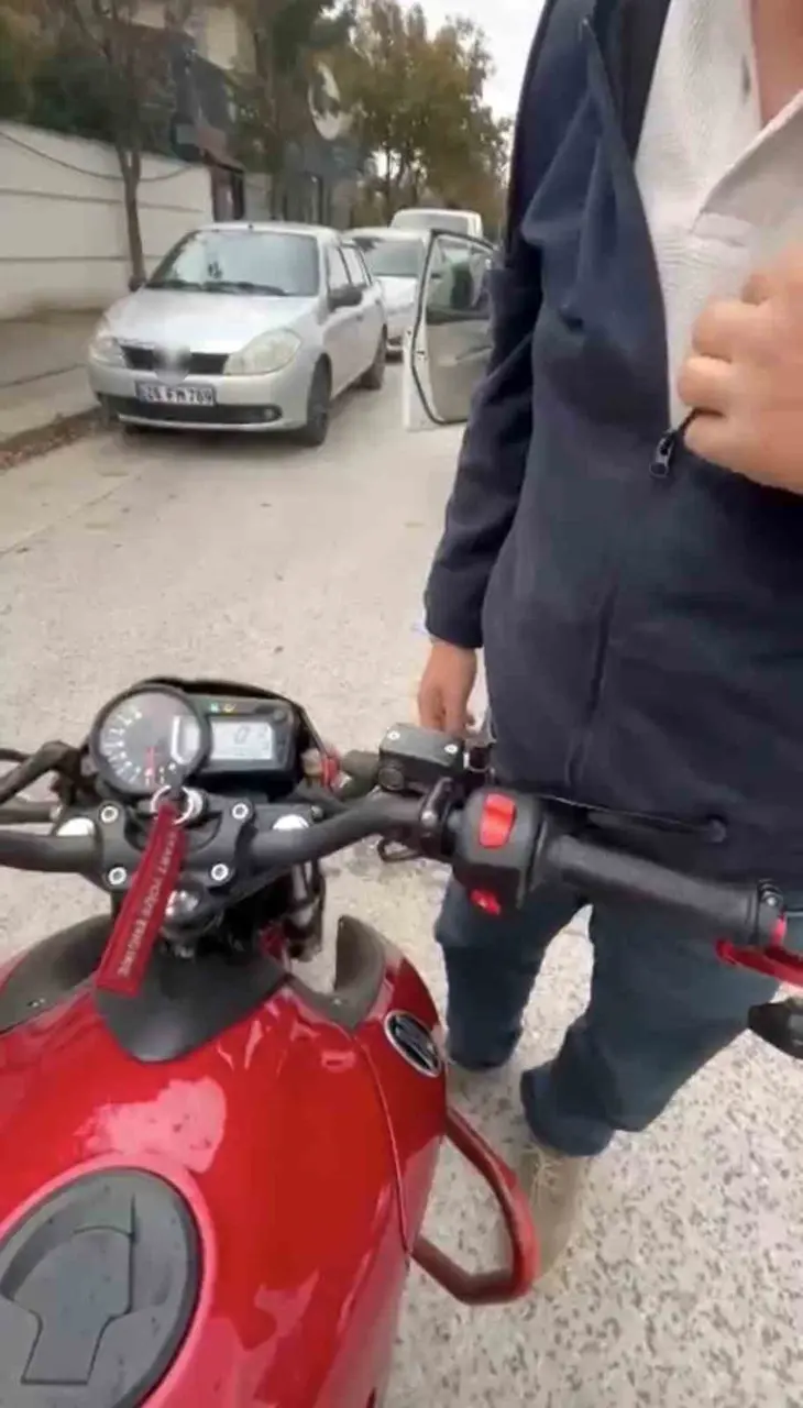 Eskişehir’de motosikletli ile sürücü arasında "emekli polis" tartışması