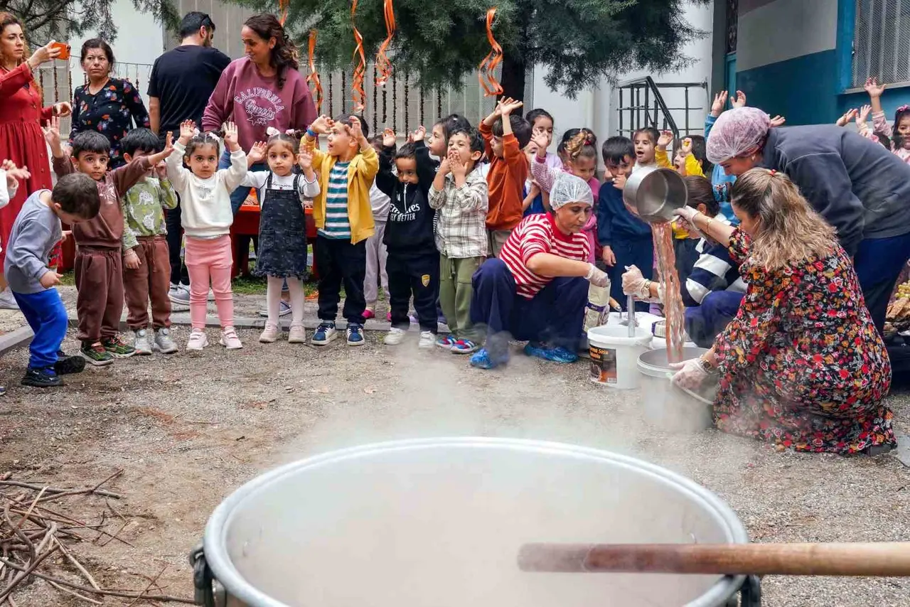 Diyarbakır’da çocuklarla bağbozumu etkinliği yapıldı