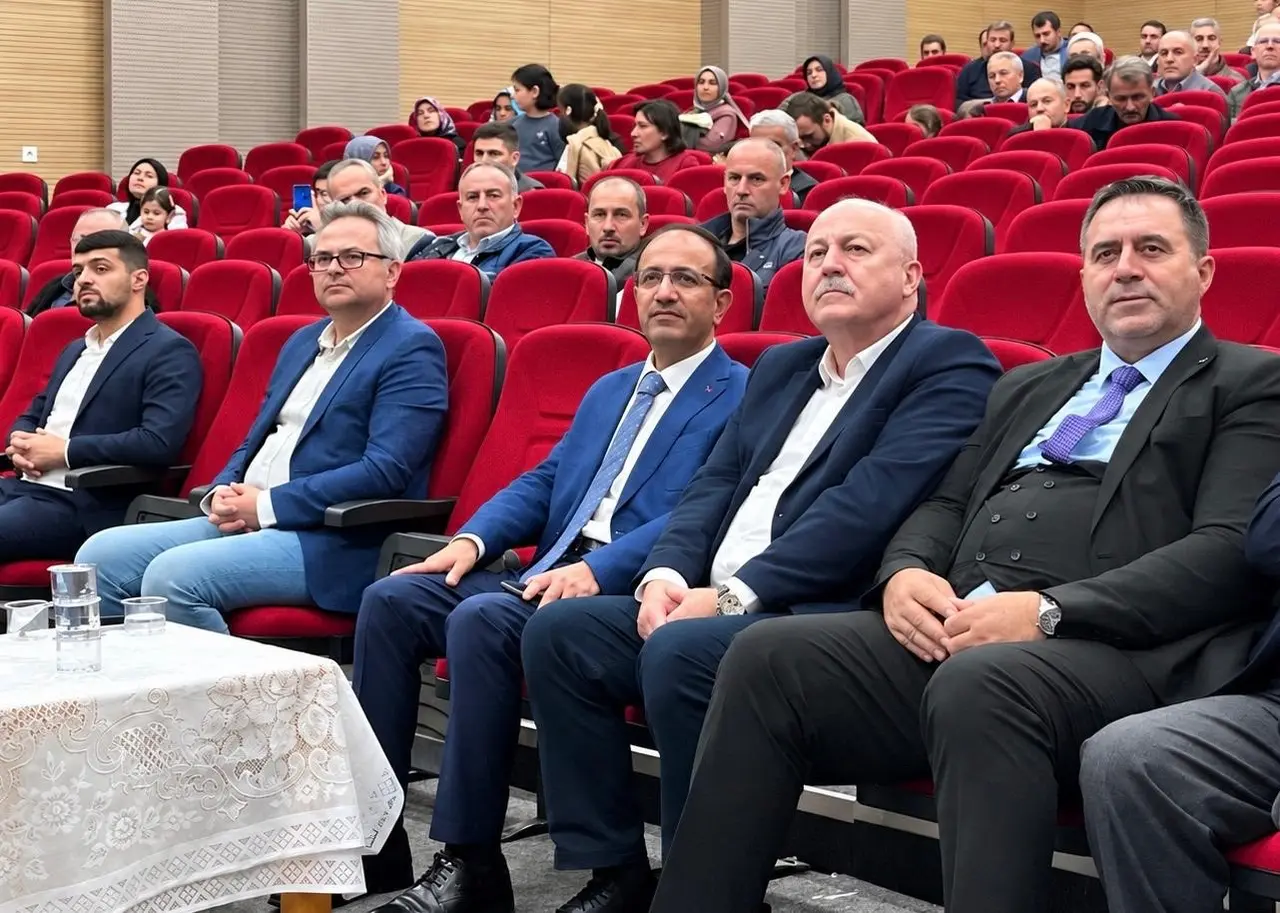 Hayrabolu’da "Hz. Peygamber ve Güzel Ahlak" konulu konferans düzenlendi