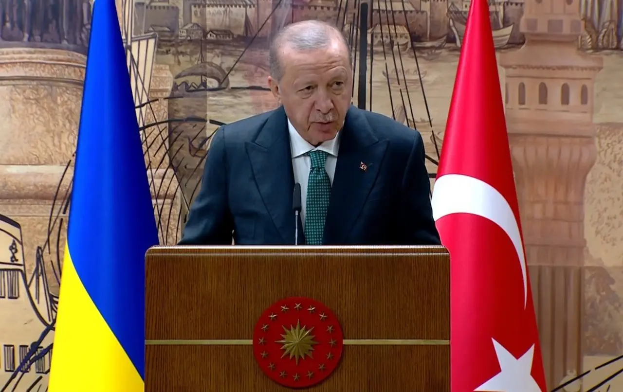 Cumhurbaşkanı Erdoğan: "Ukrayna’daki barışın sağlanmasına yönelik son dönemde artan çabaları ve Karadeniz’deki güvenlik durumunu etraflıca ele aldık"