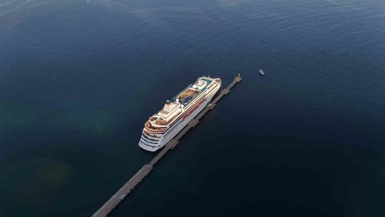 Alanya’ya 2026 yılında 10 kruvaziyerlerle 12 bin 876 turist geldi
