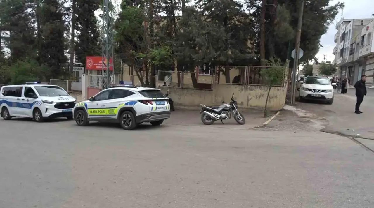 Kilis’te otomobil ile motosiklet çarpıştı, 2 yaralı