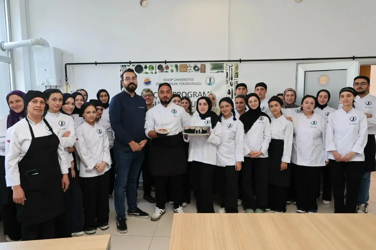 Geleceğin şefleri 3 bin yıllık lezzetin püf noktalarını öğrendi