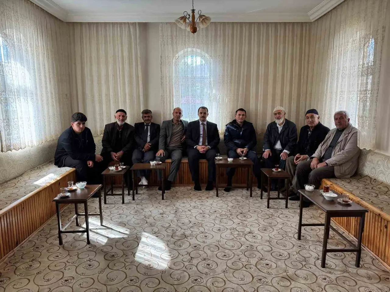 Kaymakam Yıldırım ve Ahat vatandaşların talep ve beklentilerini dinledi