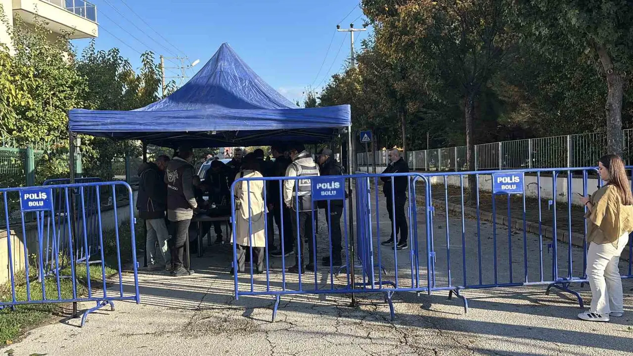 Tanju Özcan marketler olayı ile ilgili savunmasını verdi: "İrtikap yapmak istesek yazılı teklif vermezdik"