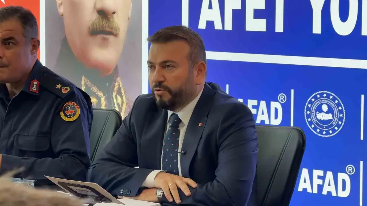 İstanbul’da 7,5 büyüklüğünde deprem senaryosu: Kriz masaları kuruldu, ilçeler alarma geçti