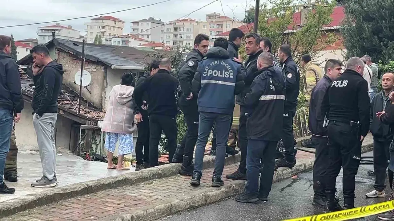 Maltepe’de gecekondu yangını: 12 yaşındaki çocuk hayatını kaybetti