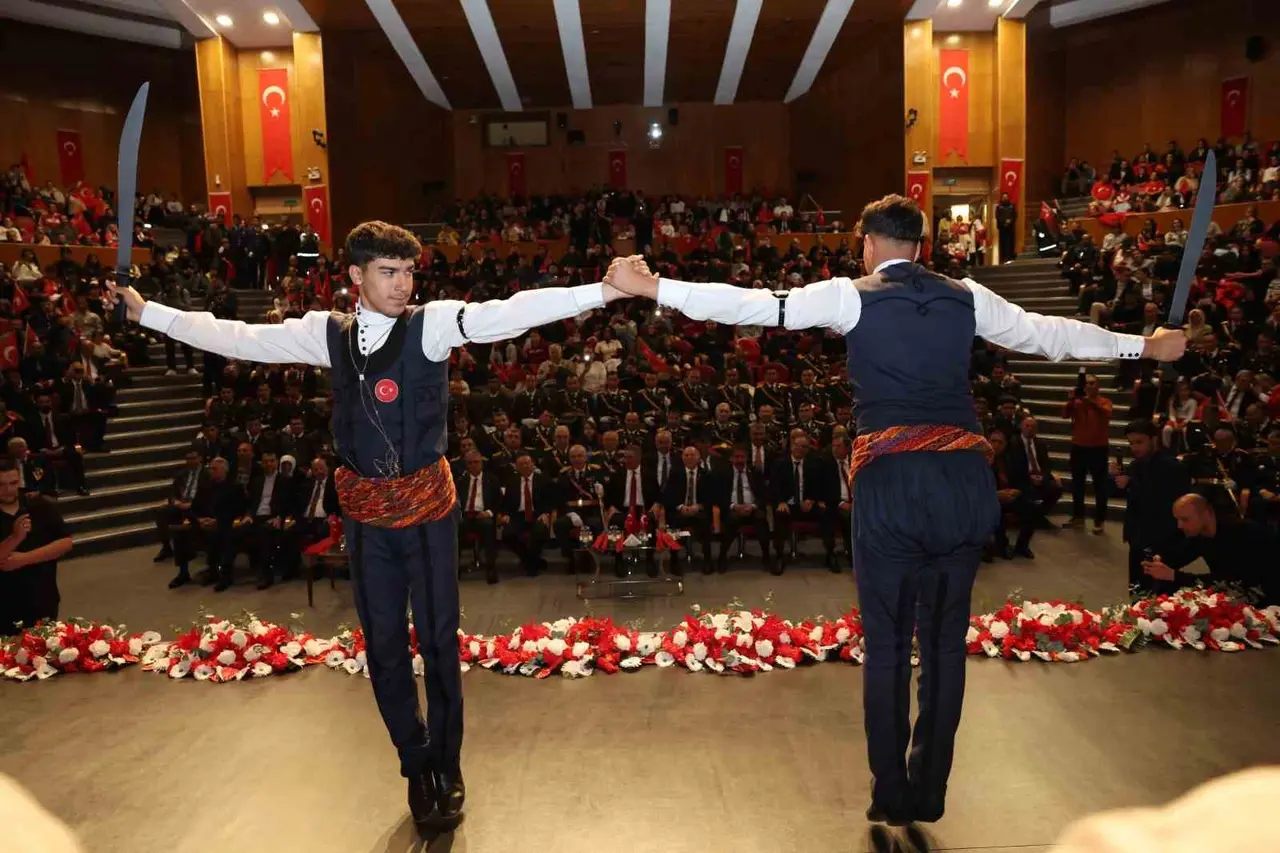 Erzurum’da Cumhuriyet Bayramı coşkusu