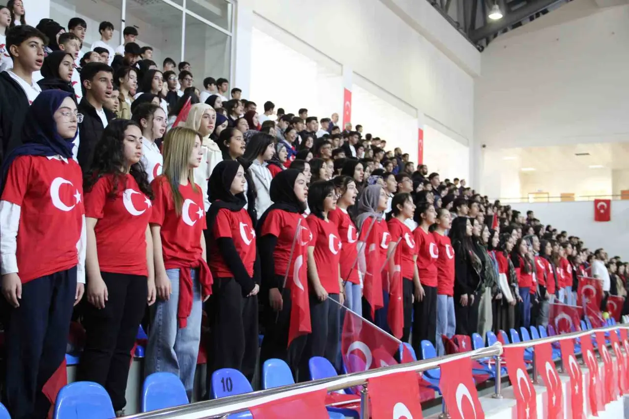 Bingöl’de Cumhuriyet’in 103’üncü yılı coşkuyla kutlandı