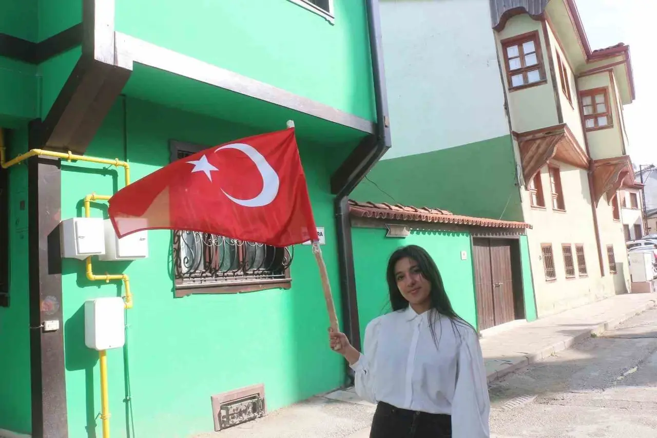 Eskişehir’de Cumhuriyet coşkusu Gençlik Tiyatrosuyla sahneye taşındı