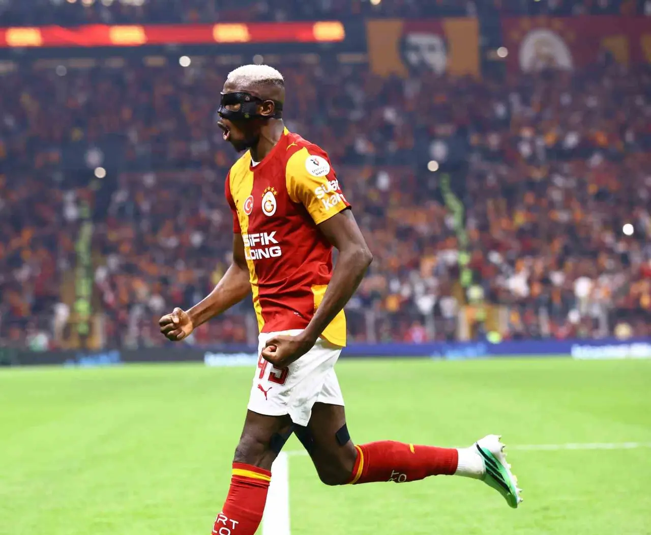 Victor Osimhen ligdeki gol sayısı 8’e çıkardı
