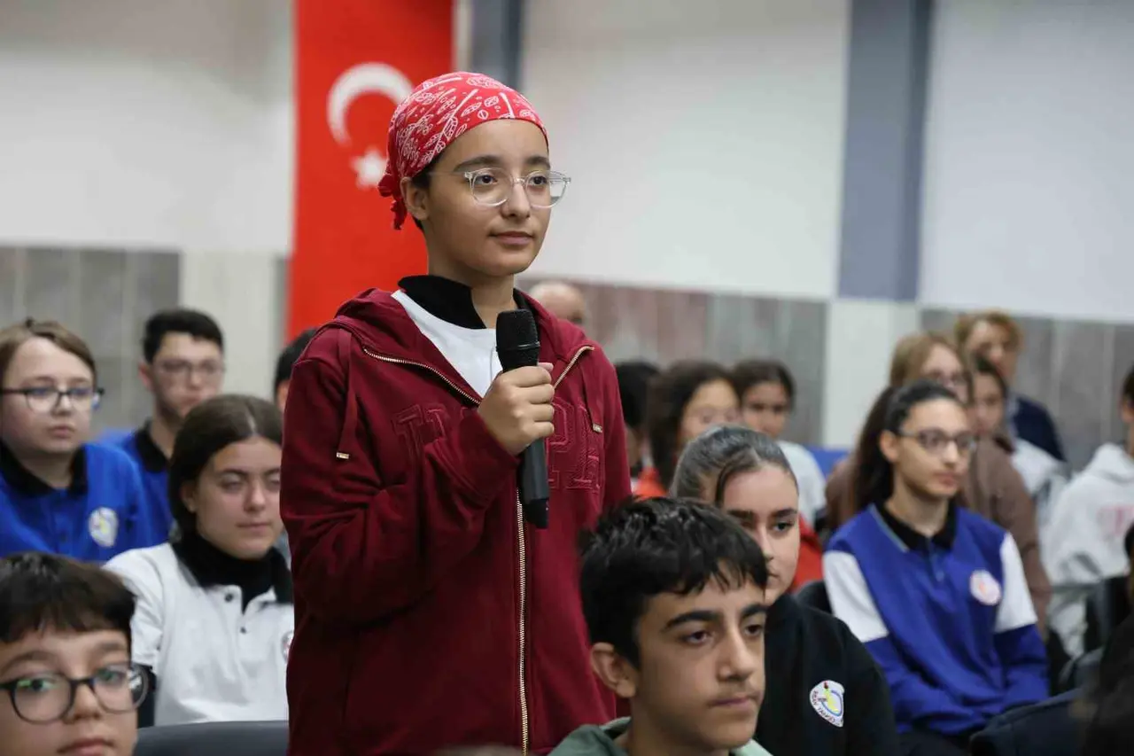 Kahramanlık buluşmasında sözün bittiği an: Gazi üsteğmenden şehit babasına büyük hürmet