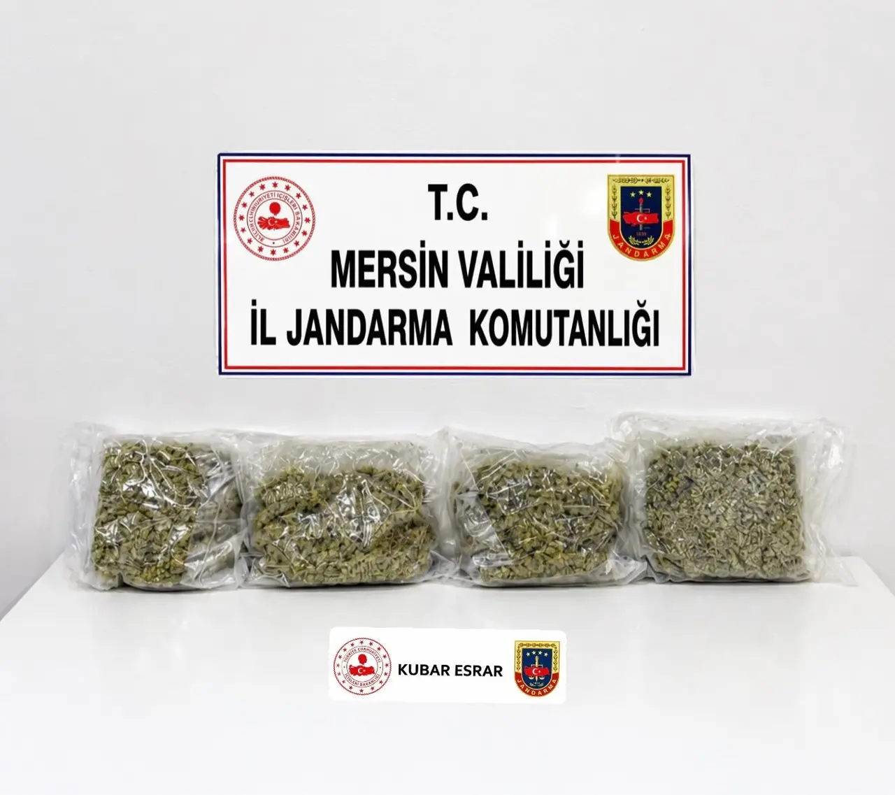 Mersin’de uyuşturucu satıcılarına operasyon: 4 gözaltı
