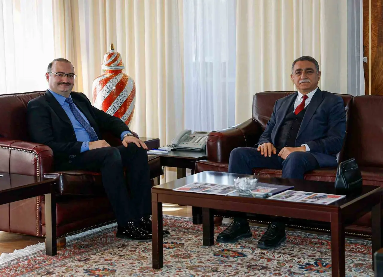 Atatürk Üniversitesi ile Kırşehir Ahi Evran Üniversitesi Arasında BÖGEP iş birliği protokolü imzalandı