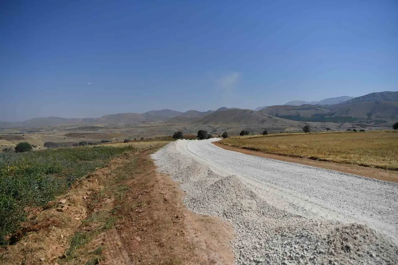 Kayseri Büyükşehir’den Sarız’a ulaşım yatırımı