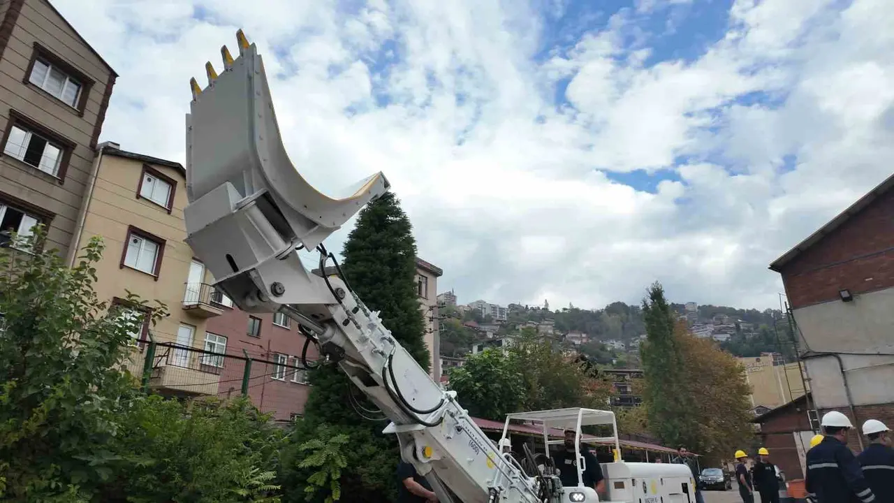 500 bin dolara ithal edilen maden makinesini Zonguldak’ta 200 bin dolara geliştirdiler