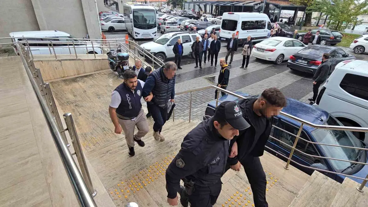 Zonguldak’taki bina çökmesi soruşturmasında 3 şüpheli tutuklandı