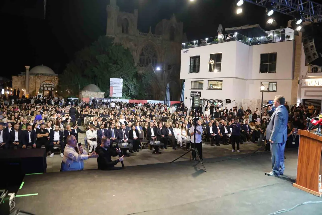 KKTC Başbakanı Üstel: "Muhalefet konuşur, biz yaparız"