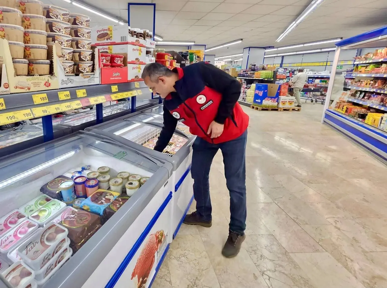 Afyonkarahisar’da marketlere yönelik fiyat denetimleri sürüyor