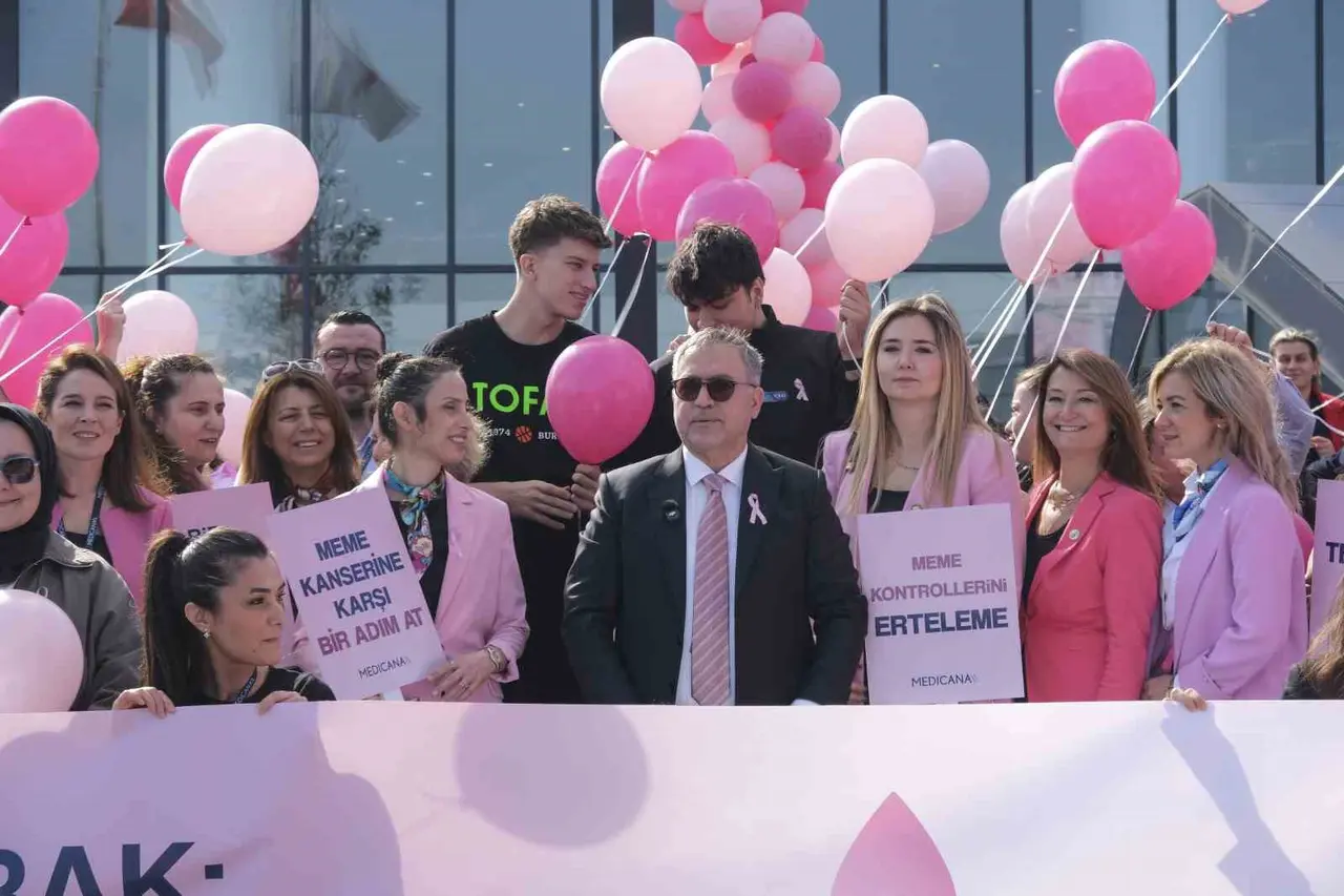 Bursa’da kadın sağlığı için anlamlı farkındalık: "Bir Sonraki Durak: Mamografi"