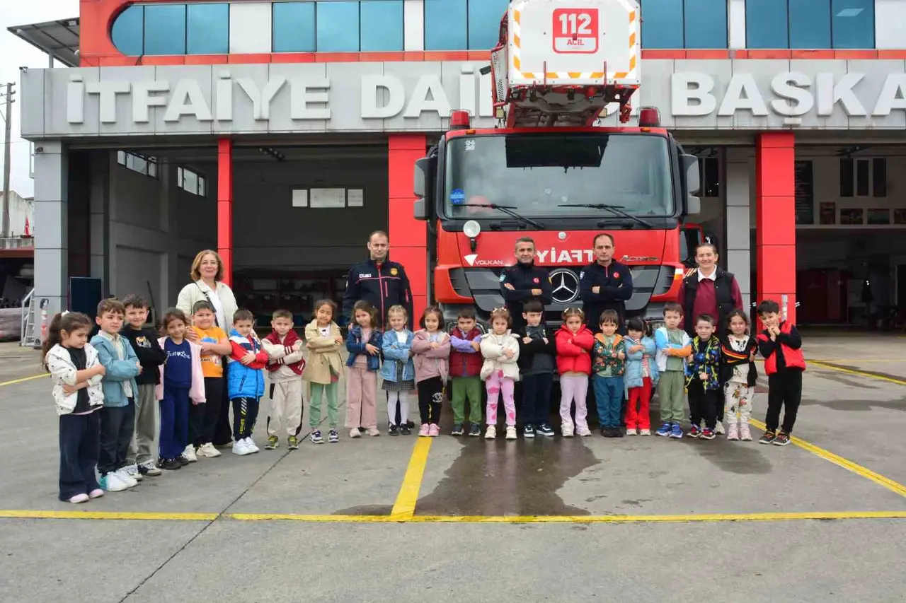 Ordu’da minikler itfaiyecilik mesleğini uygulamalı olarak öğrendi