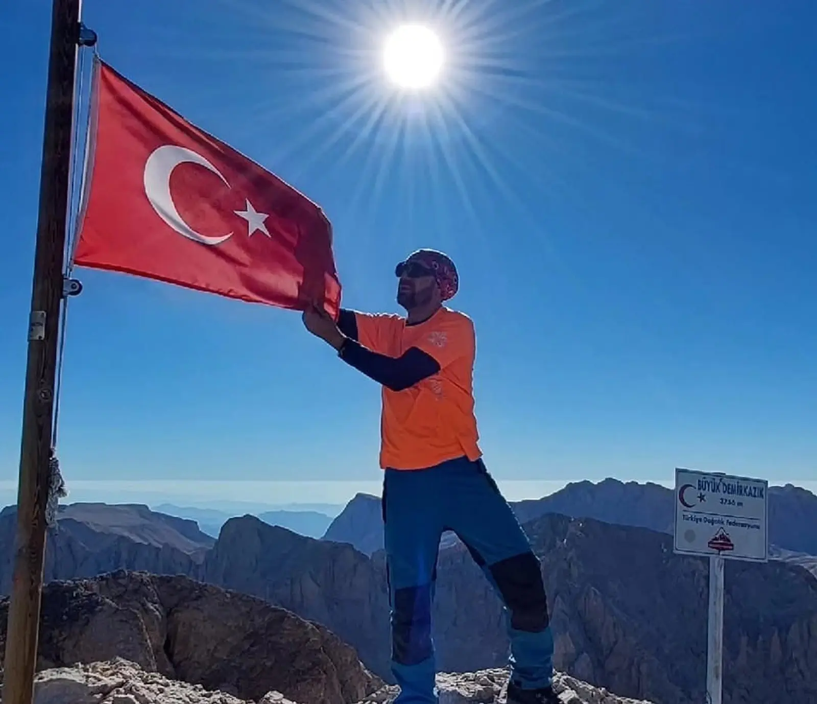 Erciyes’e zirve tırmanışı yapan dağcı uçurumdan düşerek hayatını kaybetti