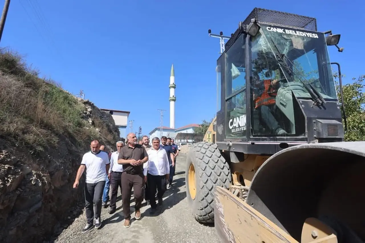 Başkan Sandıkçı: "Eser ve hizmet seferberliğimizi sürdürüyoruz"