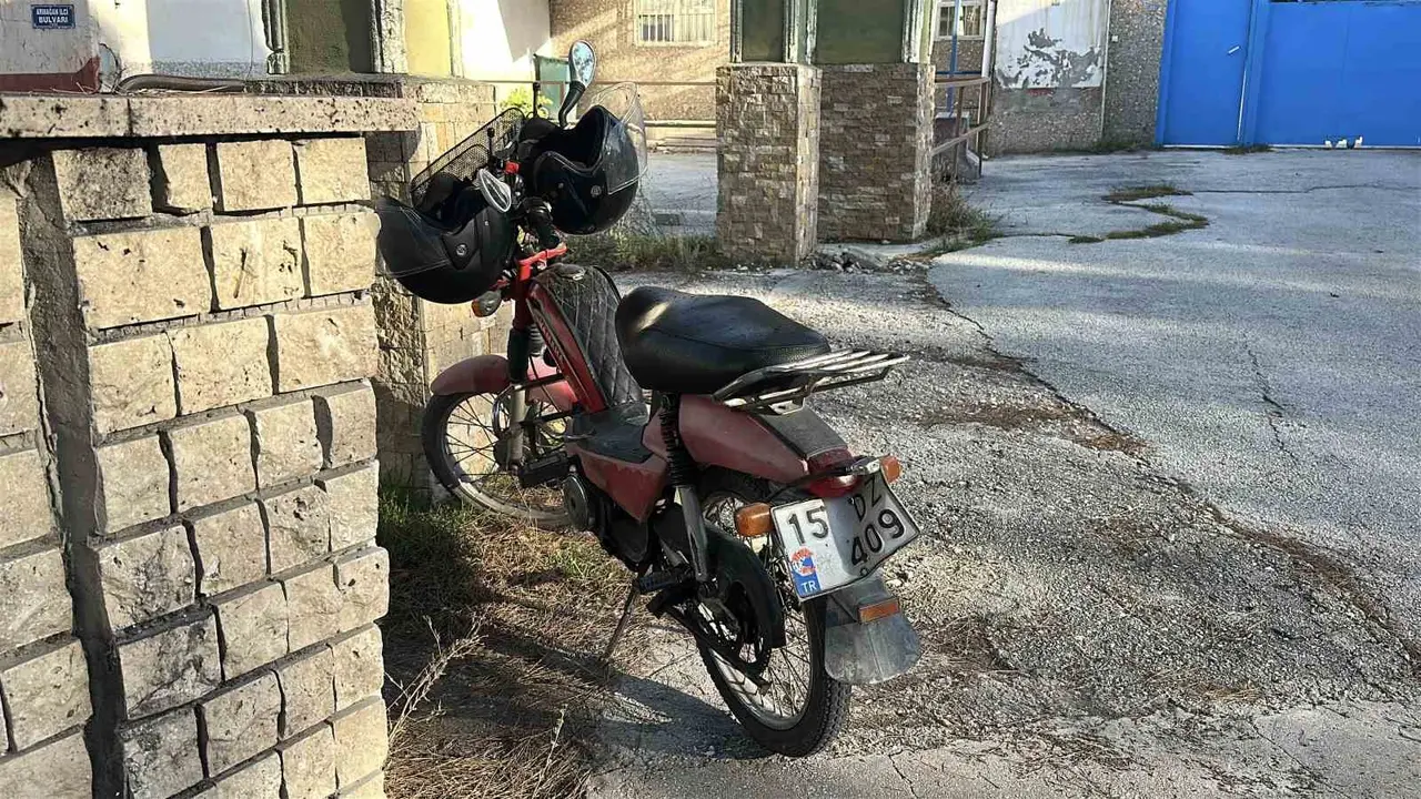 Burdur’da motosikletler çarpıştı: 2 yaralı