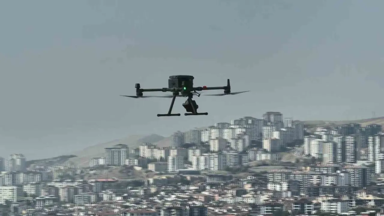 Elazığ’da KPSS adaylarının kullandığı yollar dronla denetlendi