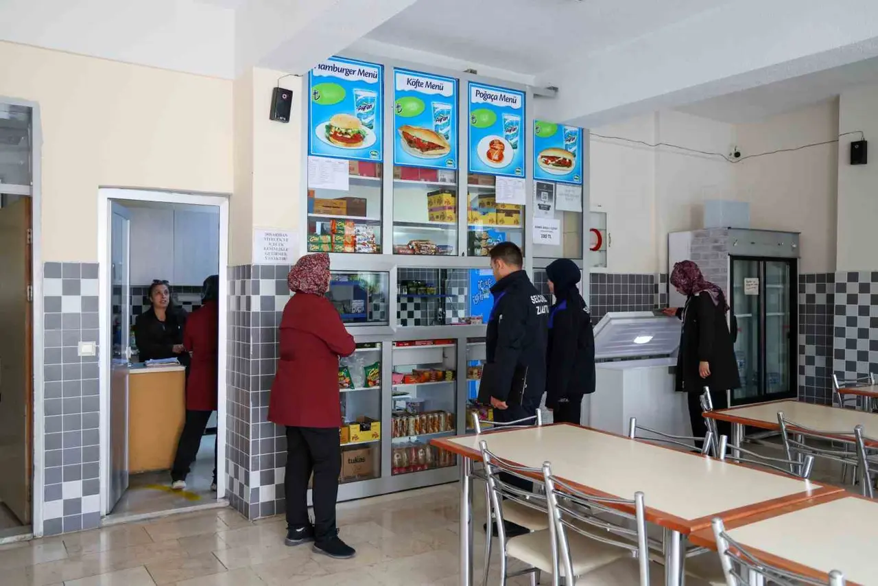 Selçuklu’da okul kantinlerine denetimler sürüyor