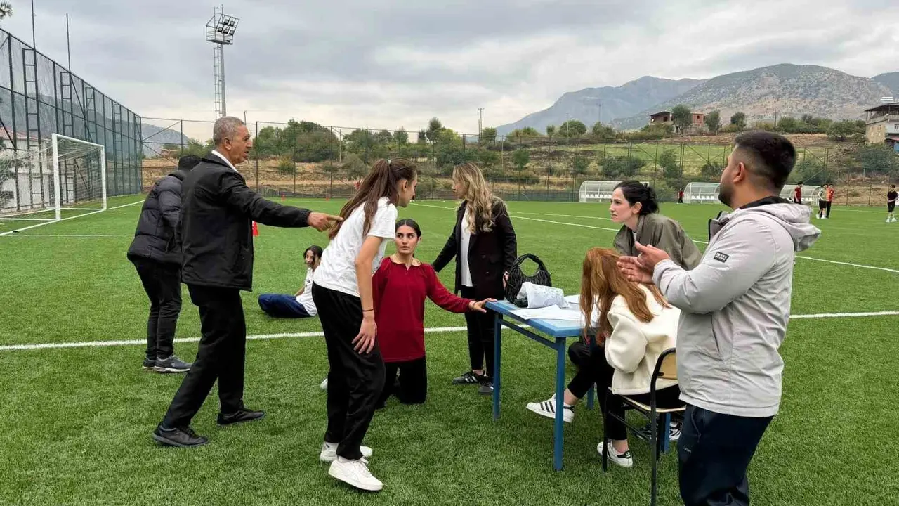 Sason’da Cumhuriyet Kupası Atletizm Yarışmalarına 110 öğrenci katıldı