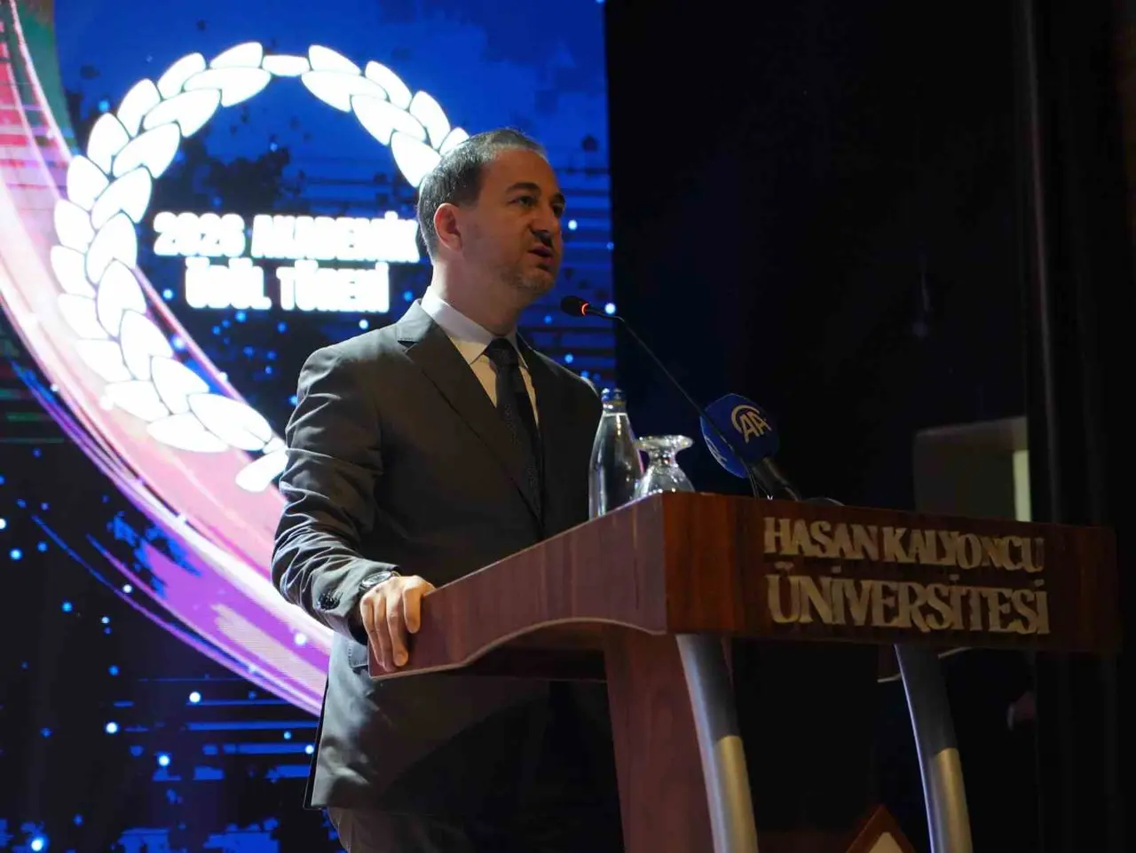 Hasan Kalyoncu Üniversitesi’nde akademik ve sportif başarılar ödüllendirildi