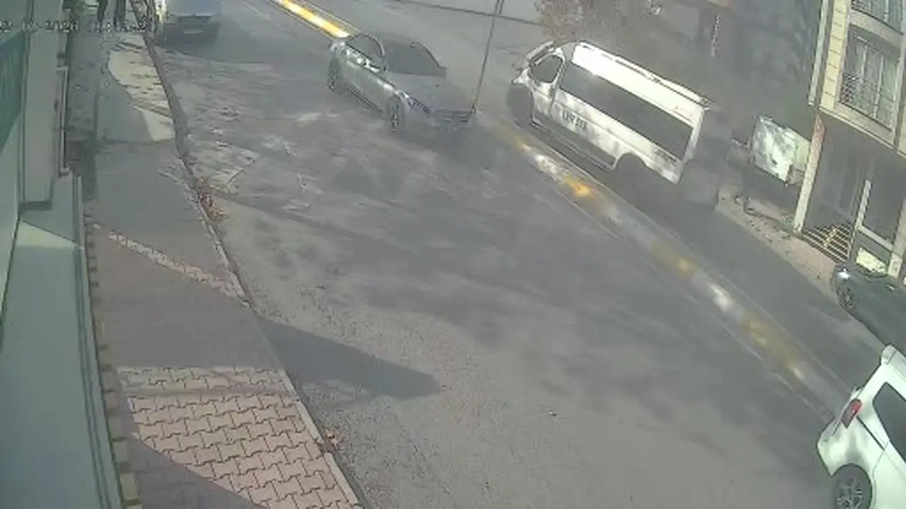 Esenyurt’ta feci kaza kamerada