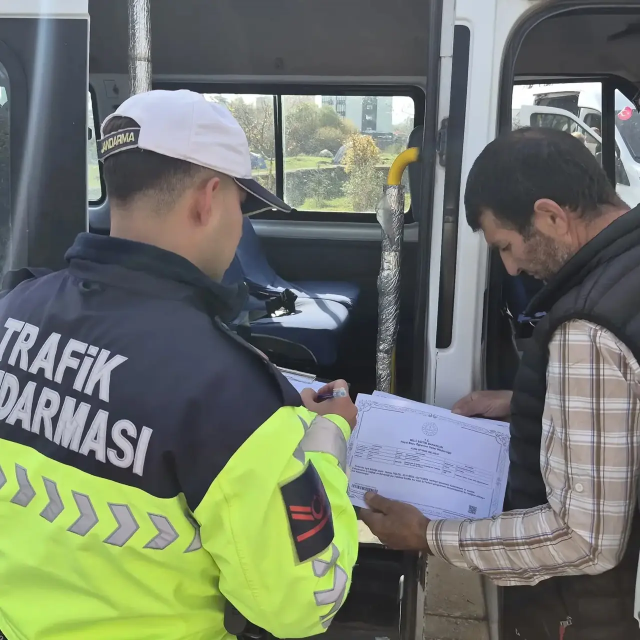 Çıldır’da öğrenci servisleri denetlendi
