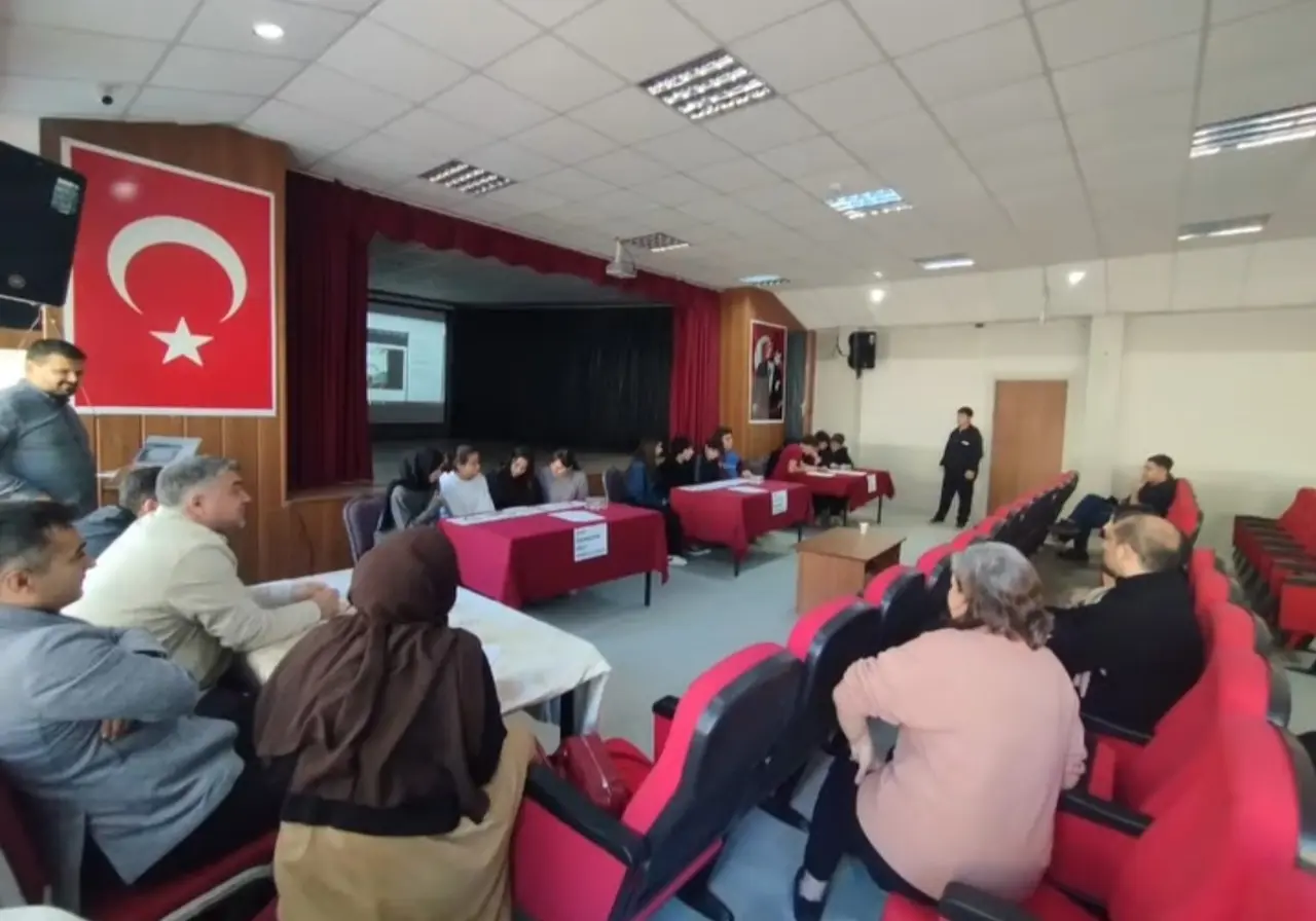 Andırın’da doğa bilincine eğitim desteği: Liseler arası çevre yarışmasıyla geleceğe yeşil adım