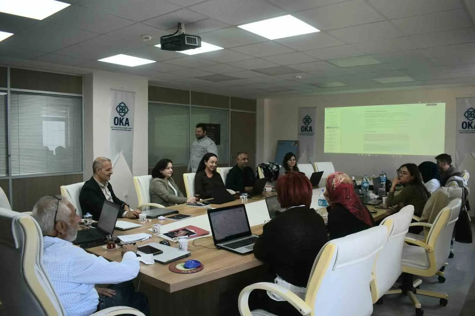 Amasya’da sosyal hizmet uzmanlarına yapay zekâ eğitimi