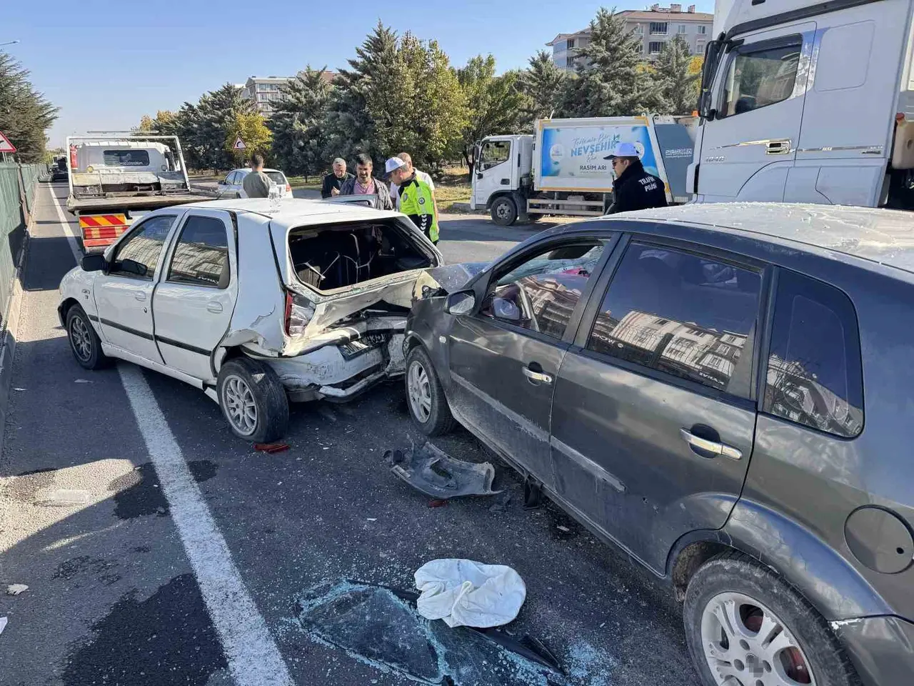 Nevşehir’de KPSS’ye yetişmeye çalışan öğrencilerin de bulunduğu 5 araç kaza yaptı: 2 yaralı