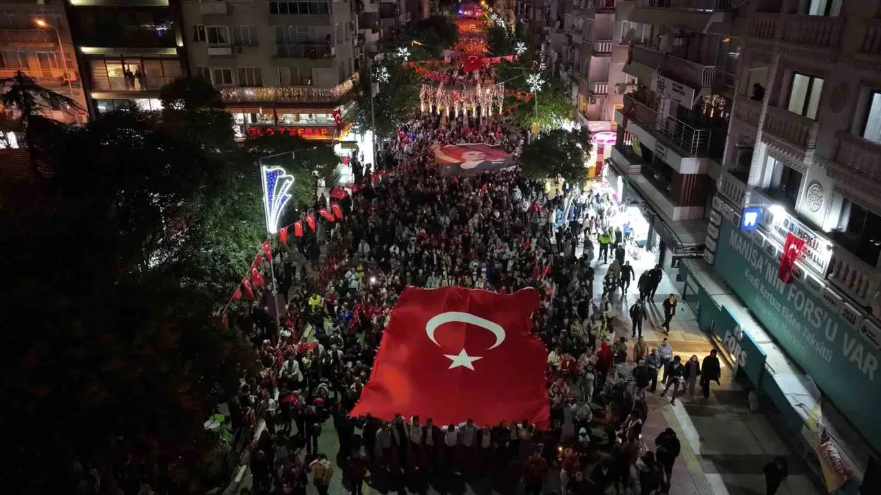 Manisa’da Cumhuriyet coşkusu Göksel konseri ve drone gösterisiyle yaşanacak