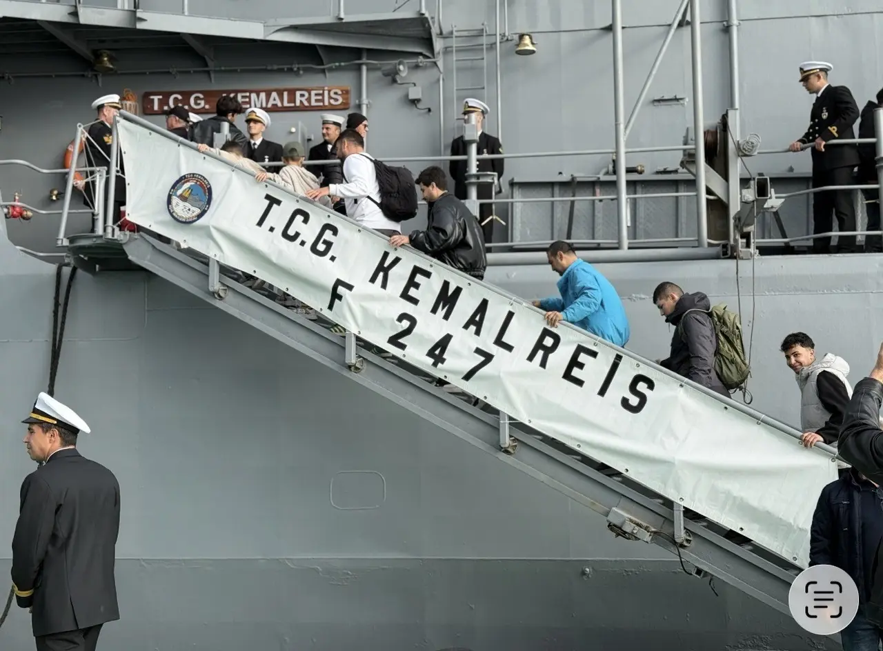 TCG Kemalreis Cumhuriyet’in 103’üncü yılı kutlamaları kapsamında vatandaşların ziyaretine açıldı