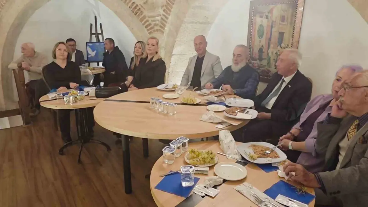 Kütahya’da 600 yıllık tarihi hamam, sanatçıların buluşma noktası oldu
