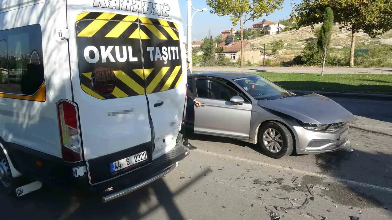 Malatya’da 6 aracın karıştığı kazada 3 kişi yaralandı