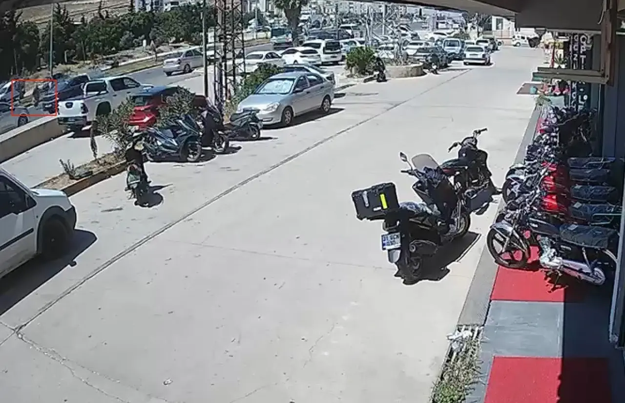 Otomobilin çarpmasıyla metrelerce havaya uçarak can veren kadının evladından ’sürücü tutuklansın’ çağrısı