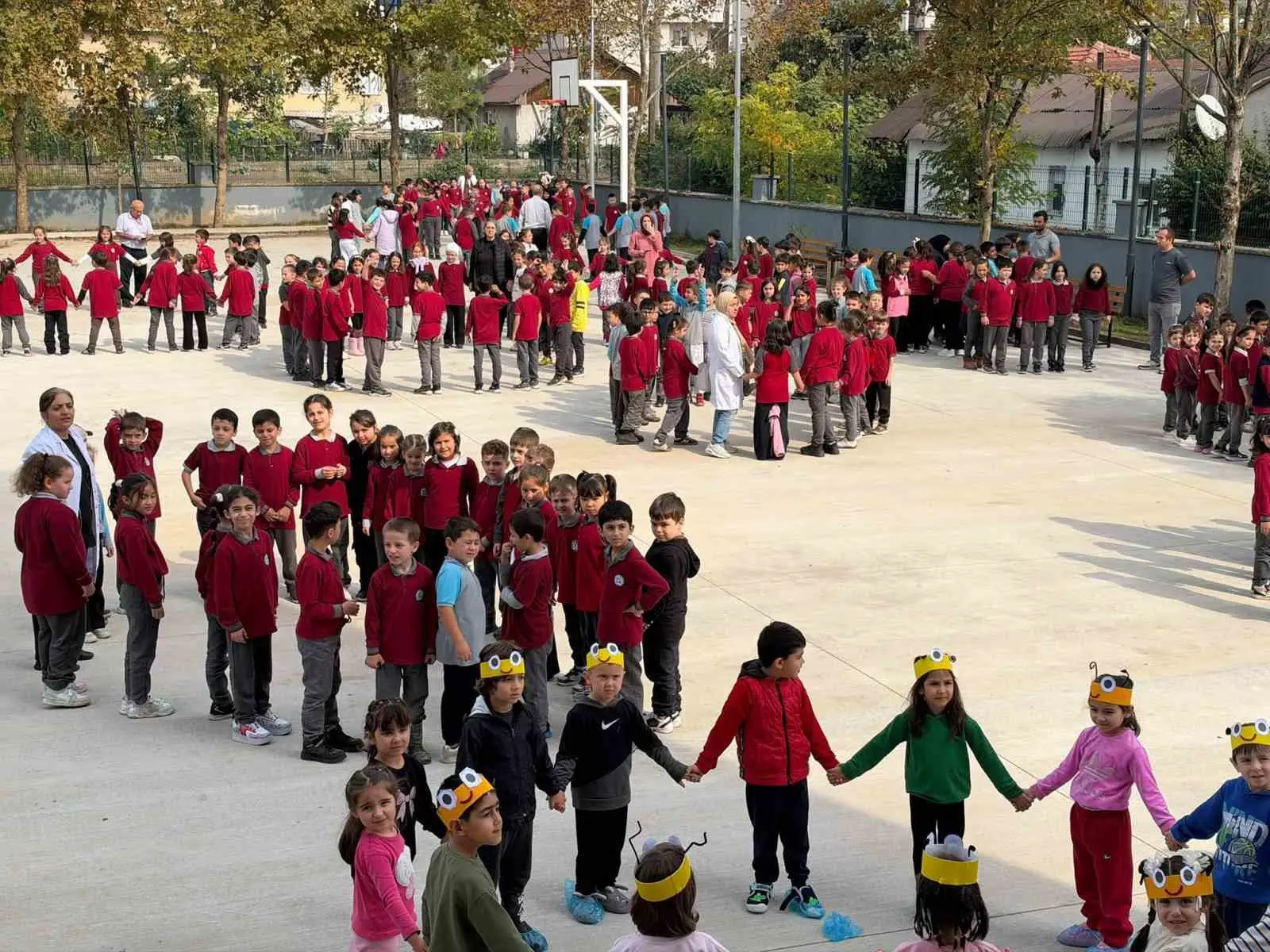 Düzce’de tüm okullarda eş zamanlı afet tatbikatı yapıldı