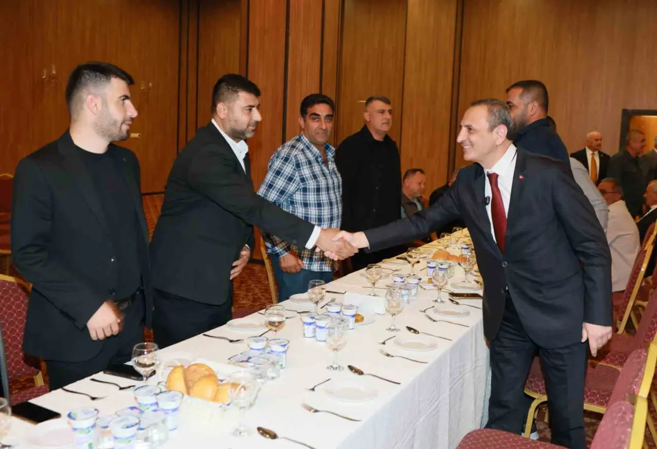 Başkan Vekili Özünal, muhtarlarla buluştu