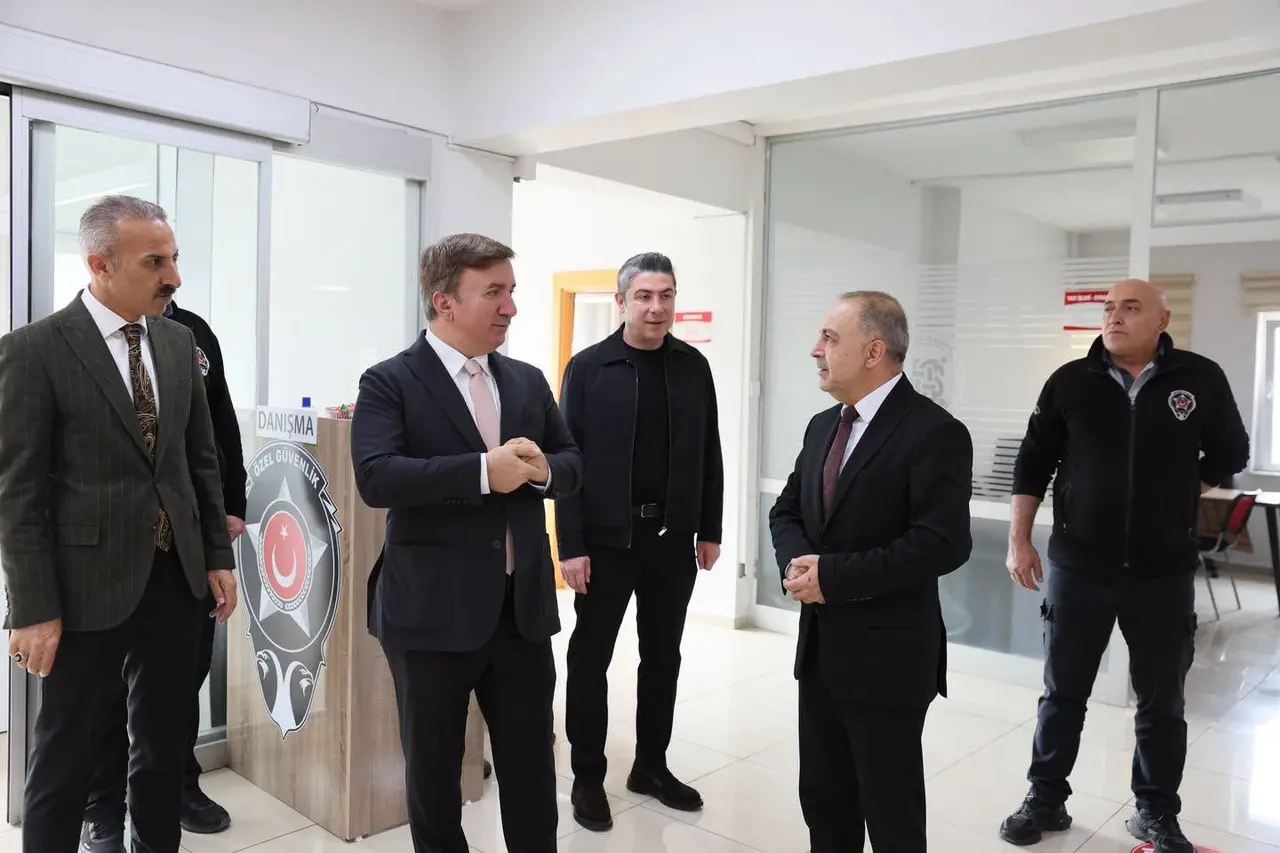 Vali Aydoğdu’dan halkla ilişkiler bürolarına inceleme