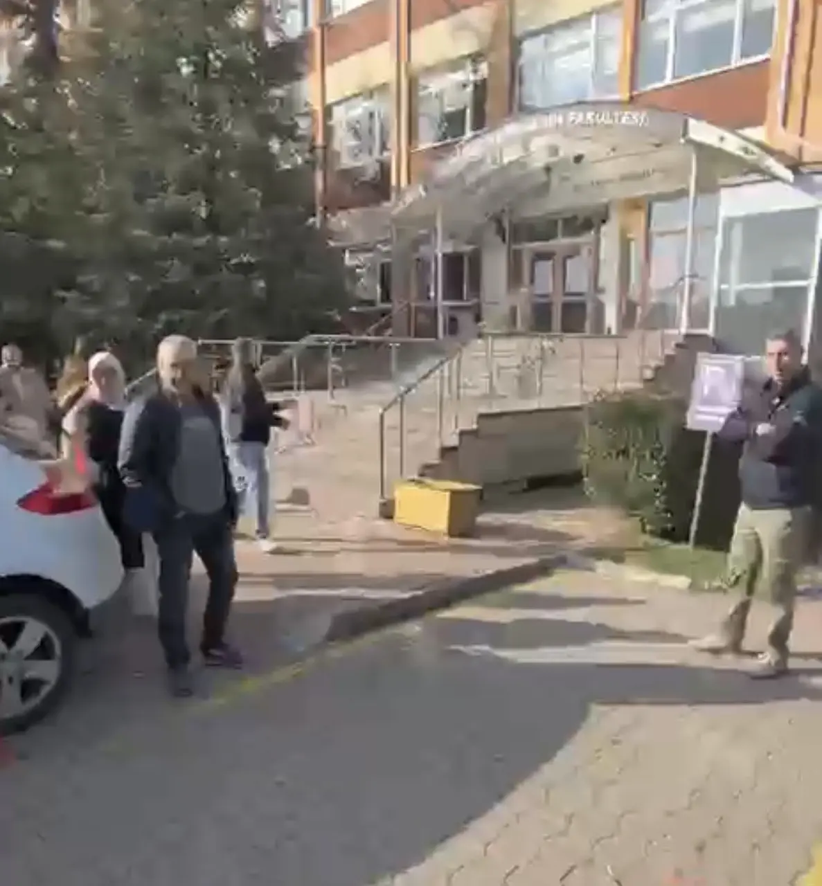 KPSS’ye geç kalınca polis aracıyla sınava yetiştirildi
