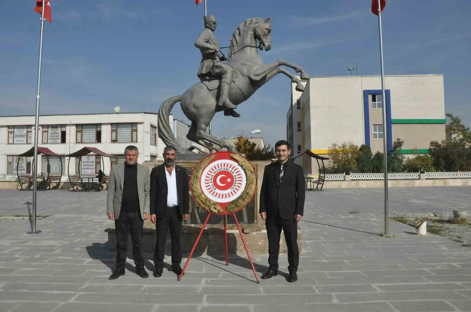 Bulanık’ta muhtarlar günü törenle kutlandı